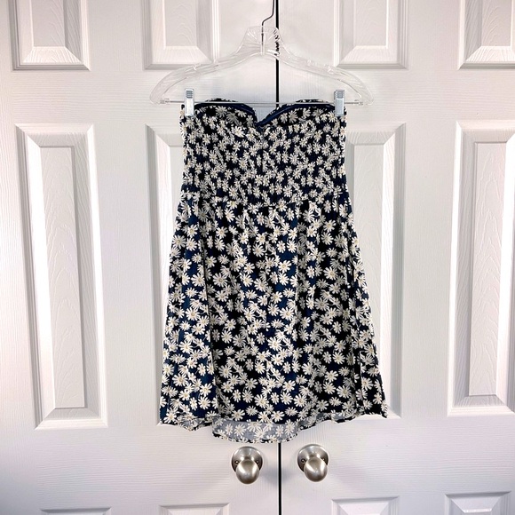 Rue 21 Daisy Sun Dress,  Juniors Size M, Strapless,  Coquette, TWEE - Picture 2 of 12